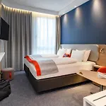 Express - By Ihg Hotel 3*