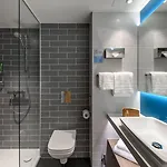 Express - By Ihg Hotel 3*