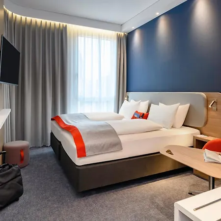 Express - By Ihg Hotel 3*