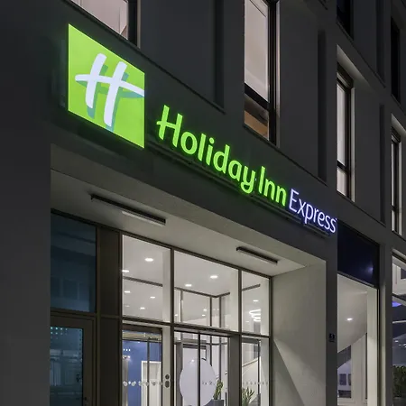 Express - By Ihg Hotel 3*