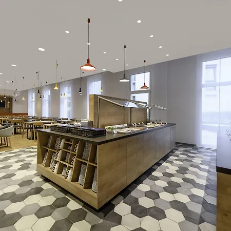 Express - By Ihg Готель