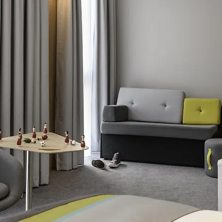 Готель Express - By Ihg