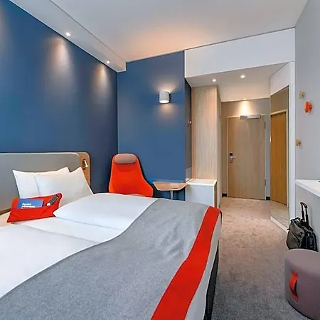 Hotel Express - By Ihg 3*