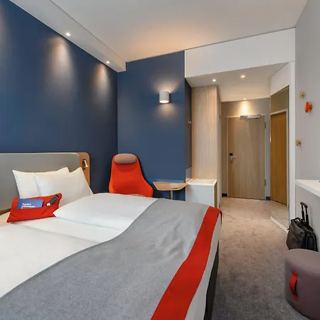 Express - By Ihg 3*
