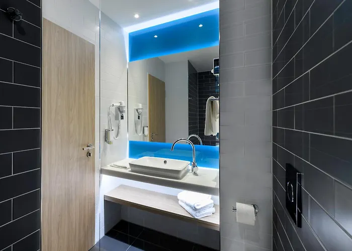 Express - By Ihg Hotel