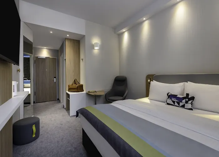 Express - By Ihg Hotel